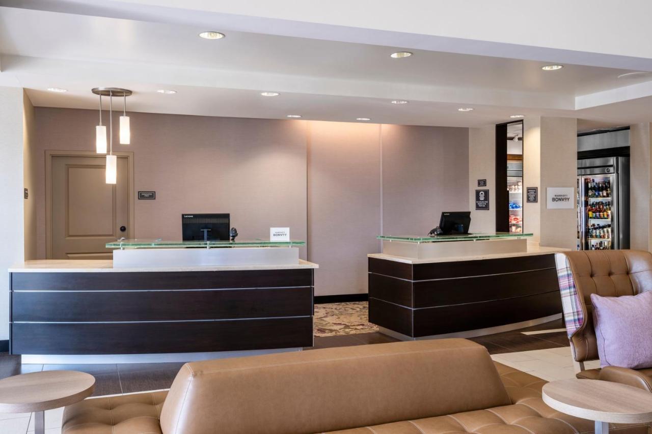 Residence Inn By Marriott Bloomington Bagian luar foto