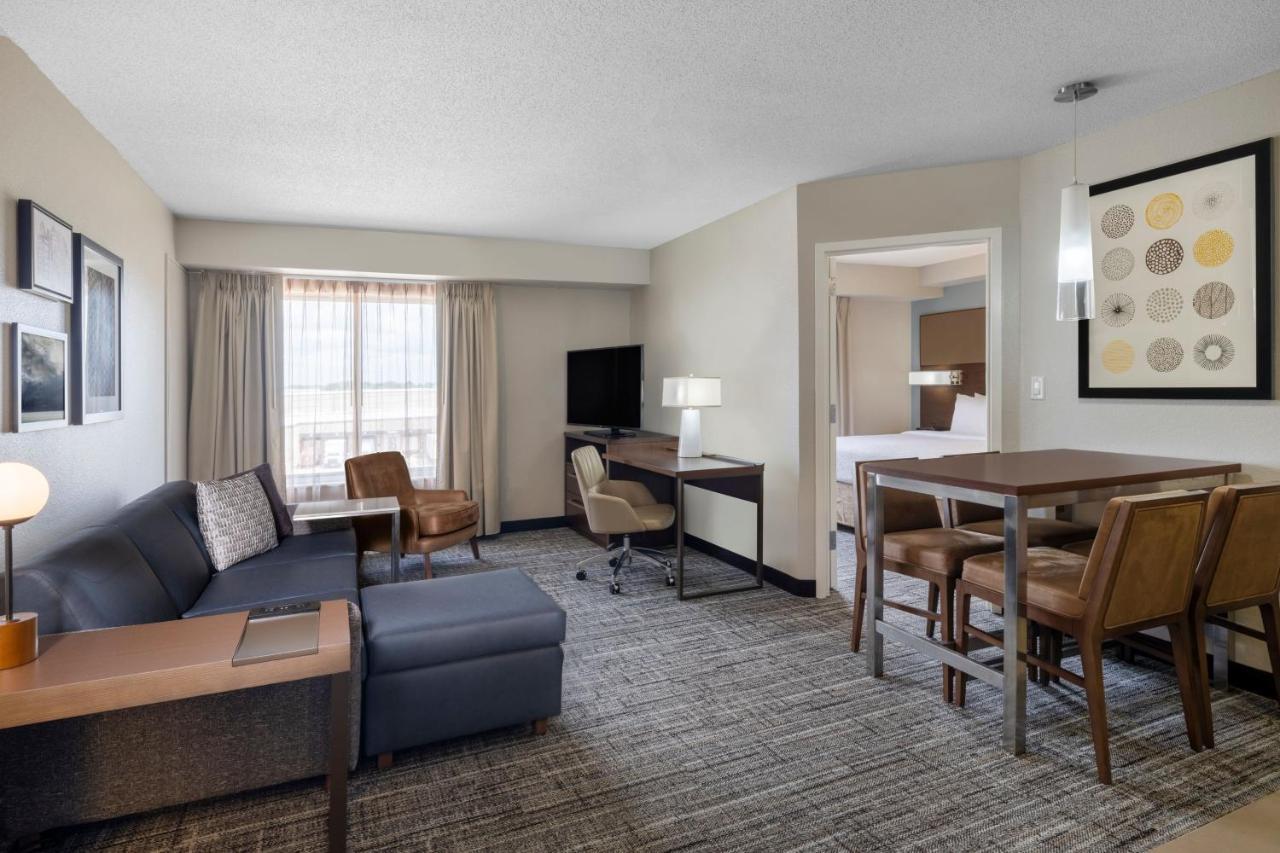 Residence Inn By Marriott Bloomington Bagian luar foto