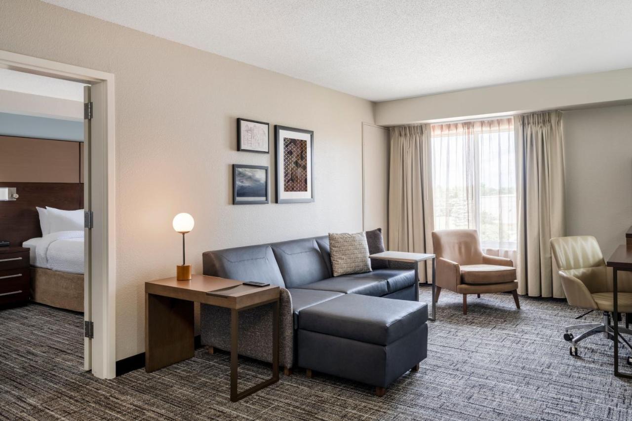 Residence Inn By Marriott Bloomington Bagian luar foto