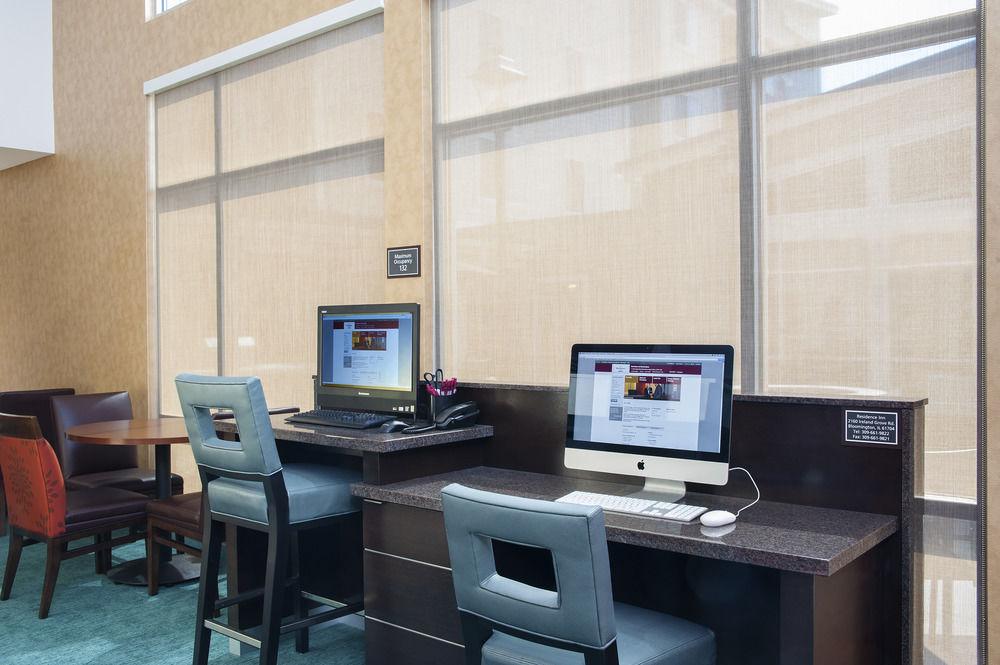 Residence Inn By Marriott Bloomington Bagian luar foto