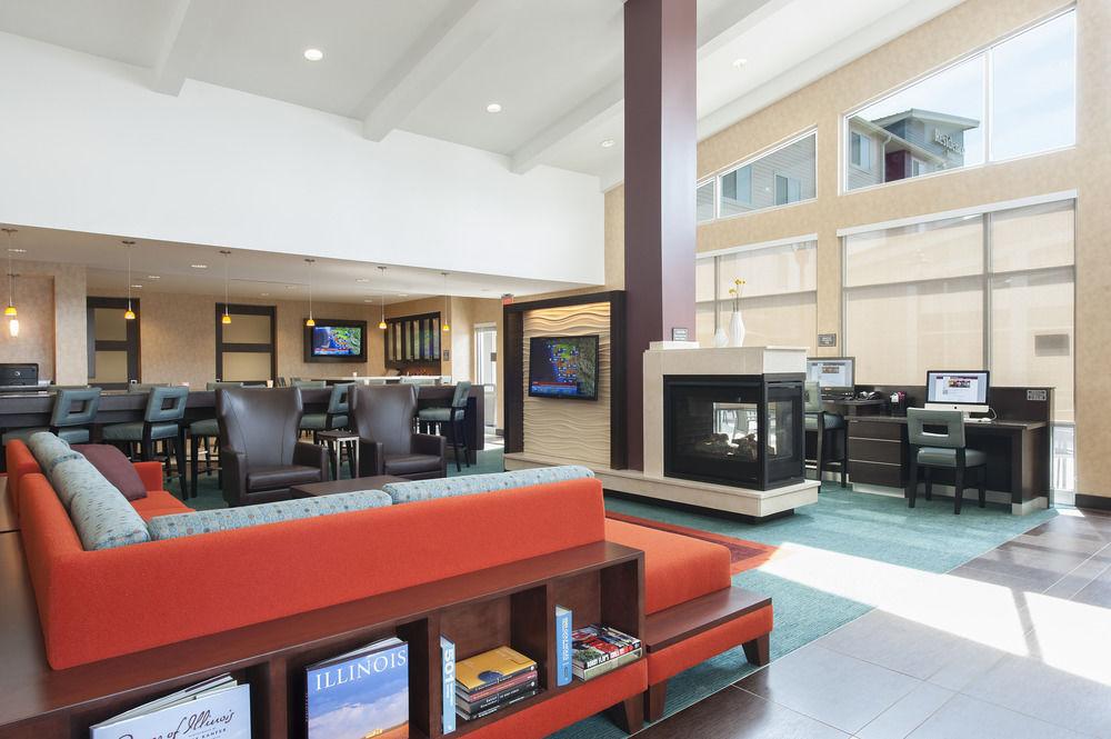 Residence Inn By Marriott Bloomington Bagian luar foto